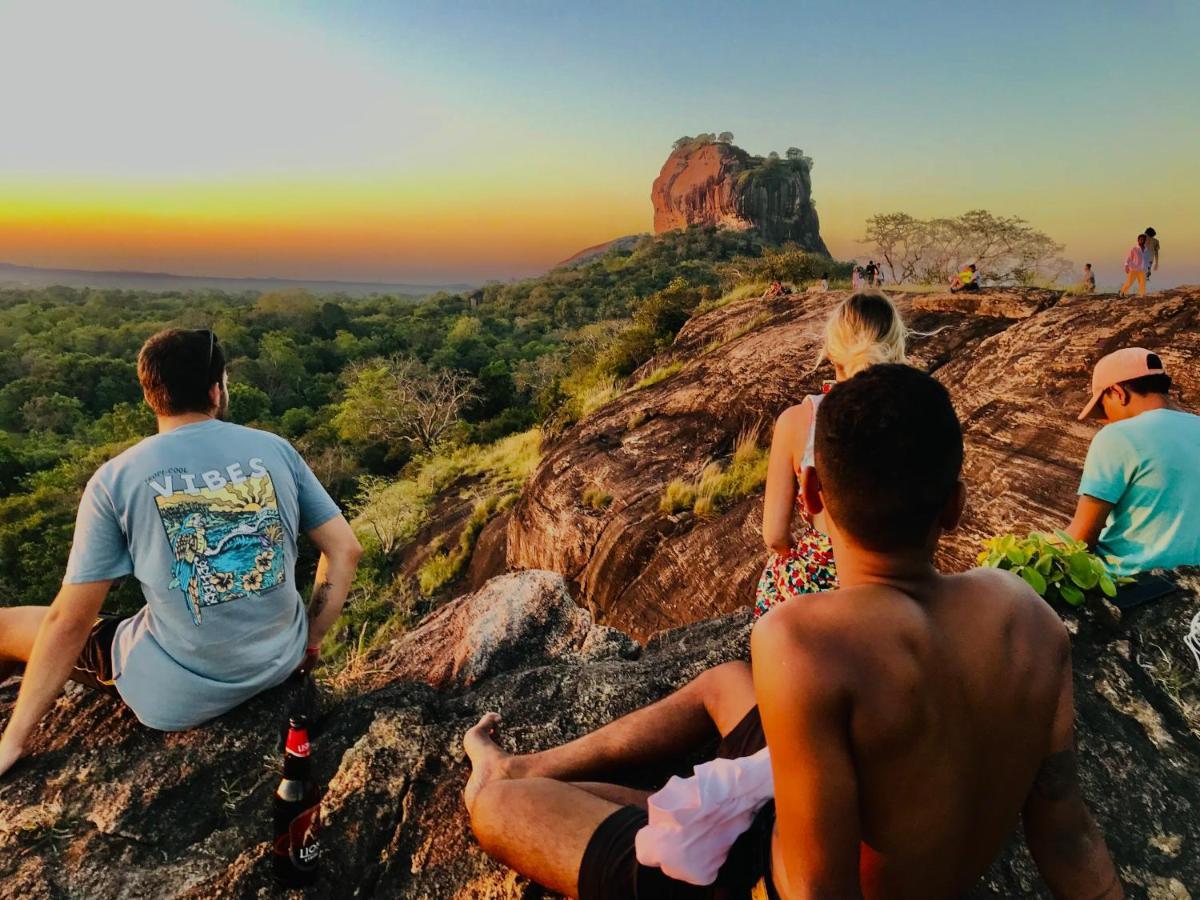 Sigiriya Homestay Buitenkant foto